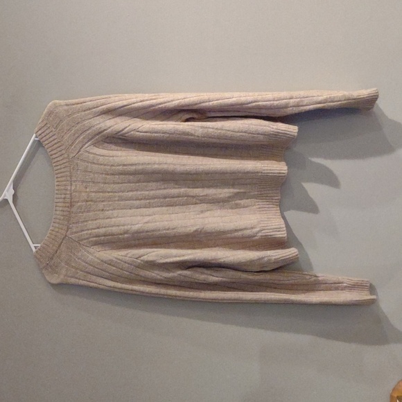 Harper‎ Heritage women's medium camel lightweight long sleeve v-neck sweater - Picture 4 of 4